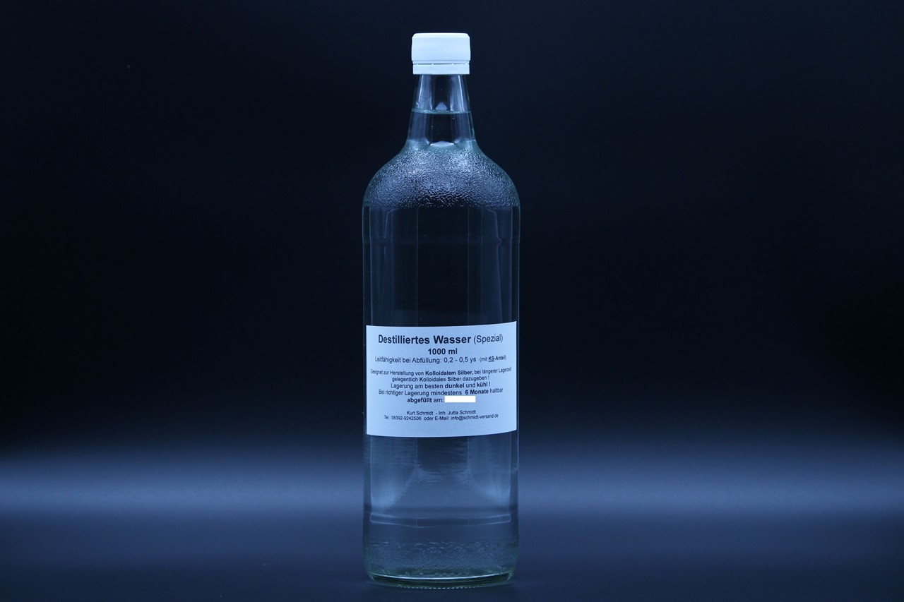 Bild von Destilliertes Wasser in Glasflasche 